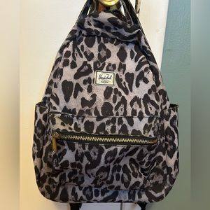 Herschel Nova Mini Backpack-Leopard print